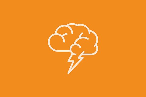 Ein orangefarbener Umriss eines Gehirns, aus dessen Basis ein Blitz hervorgeht, der Ideen oder geistige Energie symbolisiert, auf hellbeigem Hintergrund.