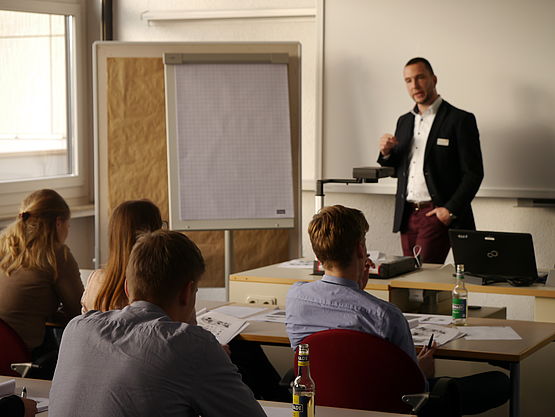 Aus- und Weiterbildung
