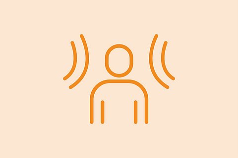 Orangefarbene Strichzeichnung einer Person mit geschwungenen Linien auf beiden Seiten, die an Schallwellen, Signale oder eine Hervorhebung erinnern, auf hellbeigem Hintergrund.